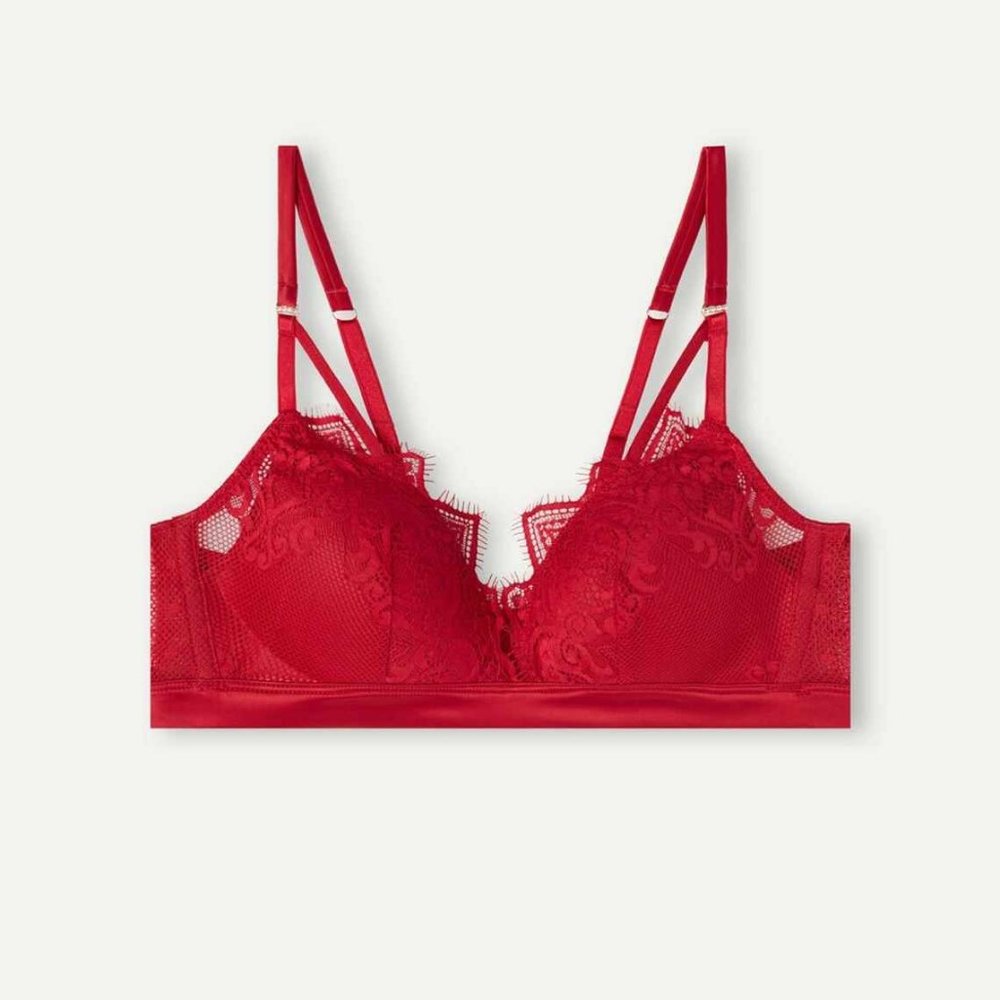 Intimissimi Red Lace Bra 32B Model Tiziana